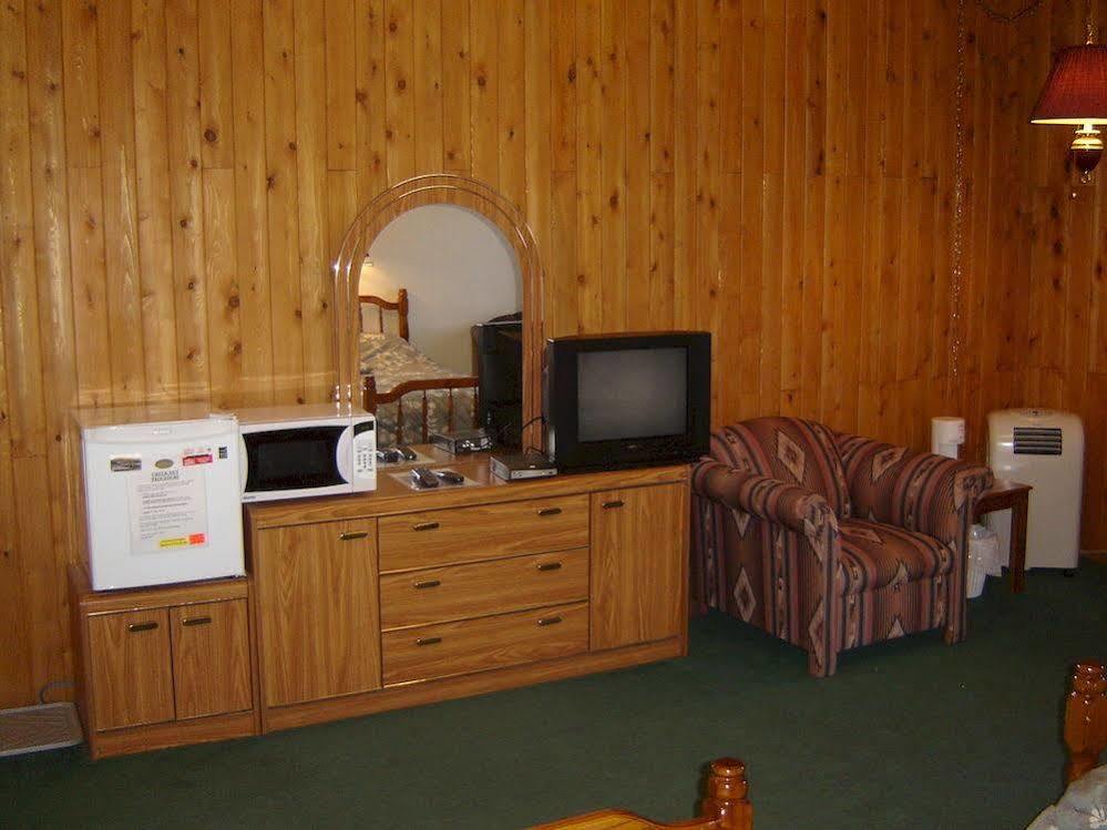 All Star Resort Madawaska Exterior photo